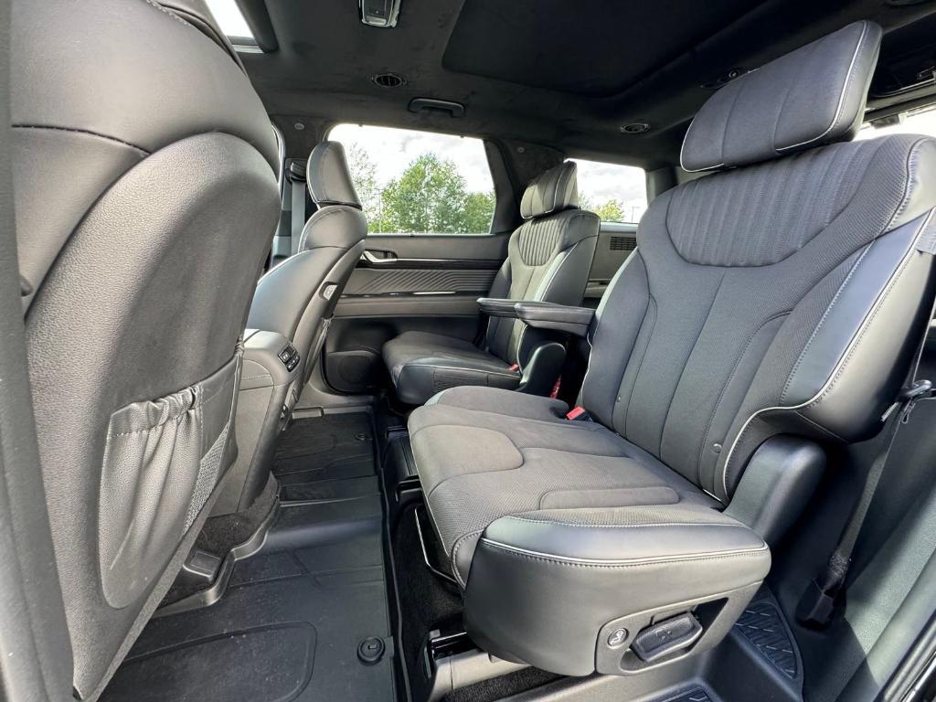 used 2025 Hyundai Palisade car, priced at $53,900