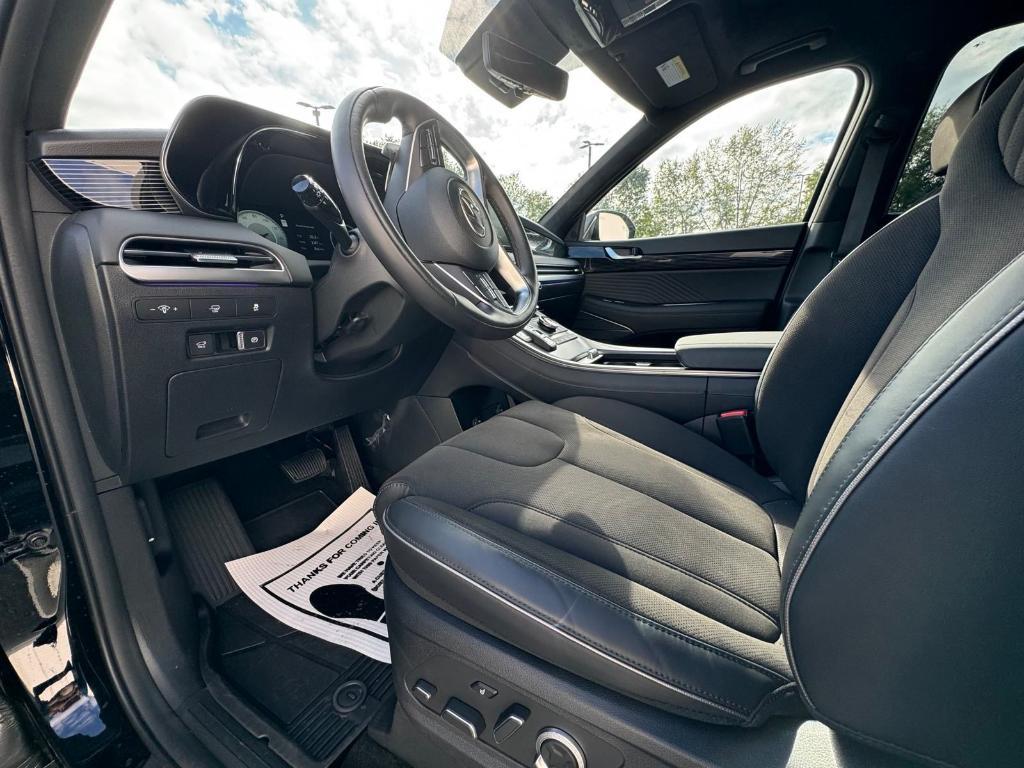 used 2025 Hyundai Palisade car, priced at $53,900