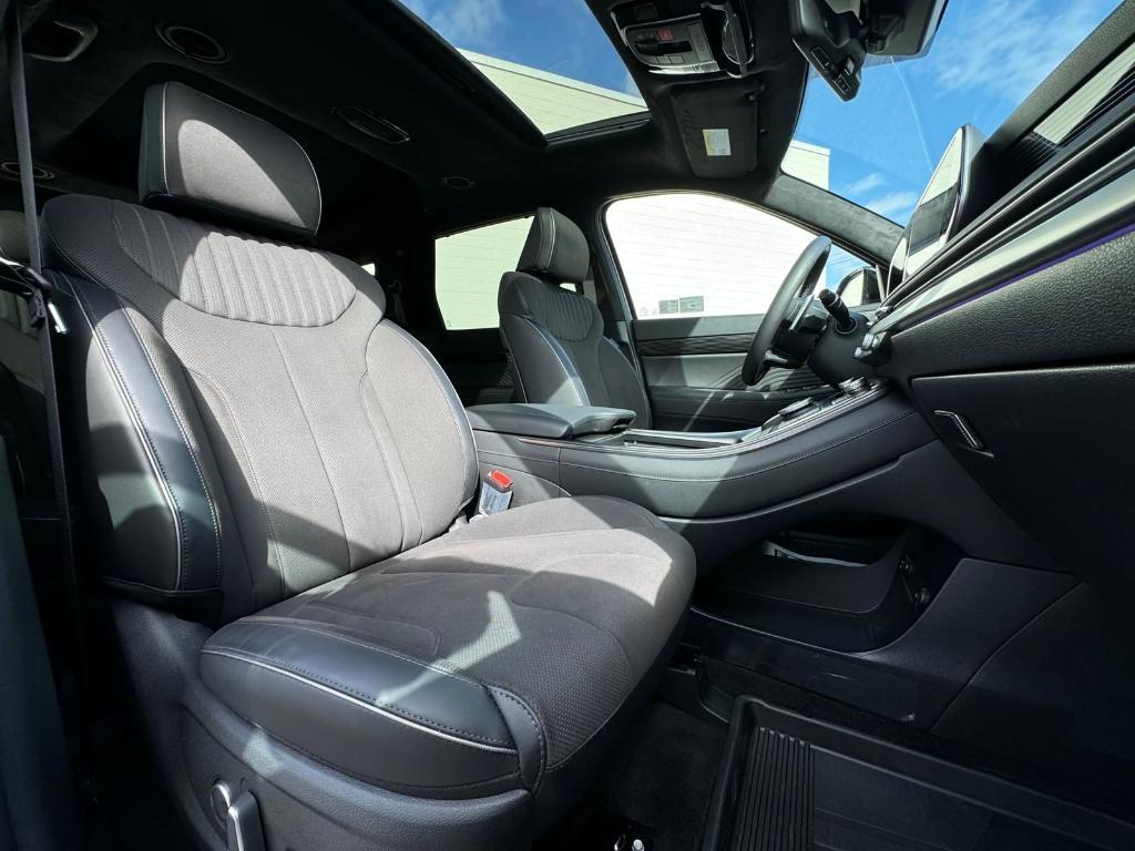 used 2025 Hyundai Palisade car, priced at $53,900