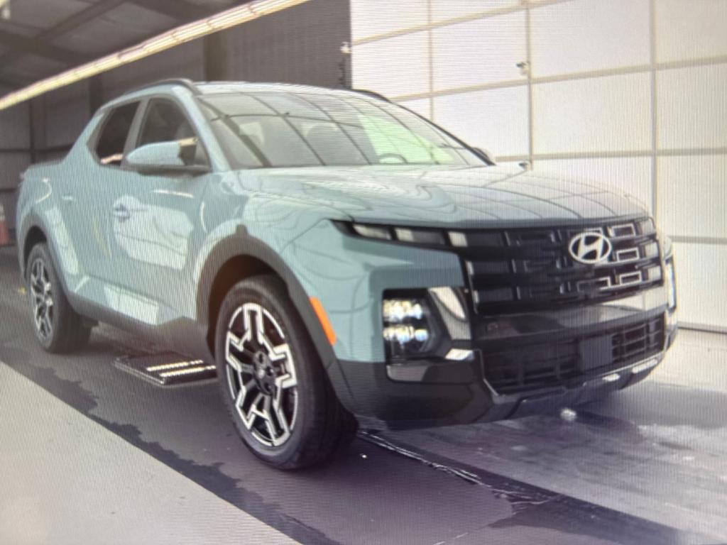 used 2025 Hyundai SANTA CRUZ car, priced at $37,900