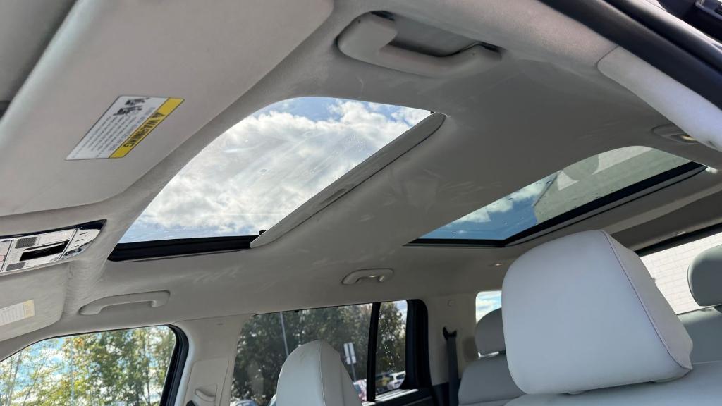 used 2025 Hyundai Santa Fe car, priced at $40,800