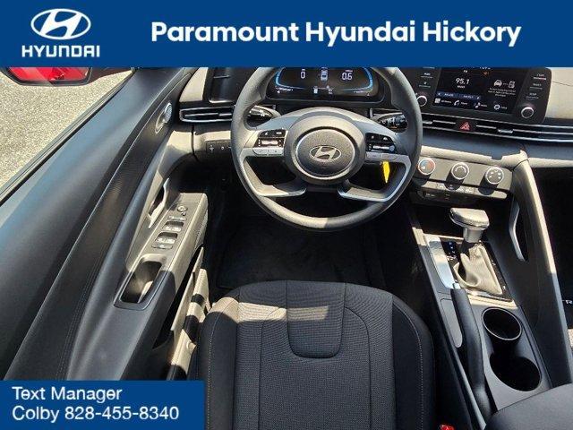 new 2025 Hyundai Elantra car