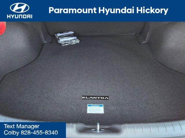 new 2025 Hyundai Elantra car