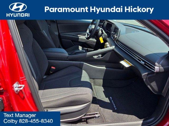 new 2025 Hyundai Elantra car