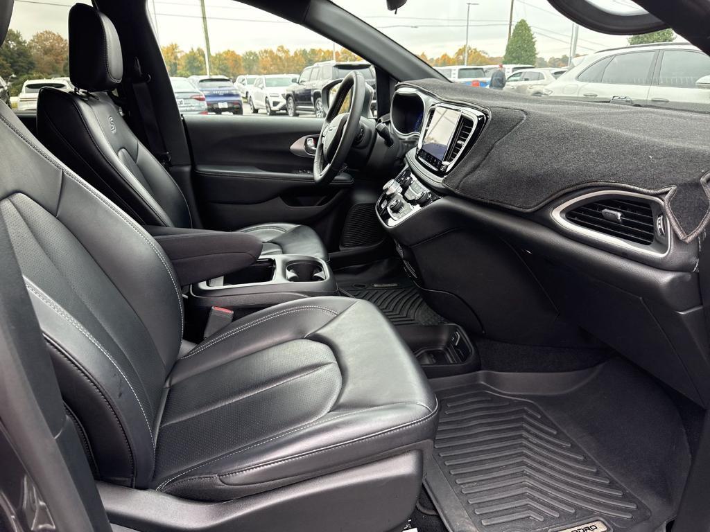 used 2023 Chrysler Pacifica car, priced at $35,900