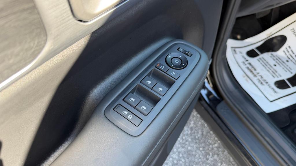 used 2025 Hyundai SANTA FE HEV car, priced at $46,900