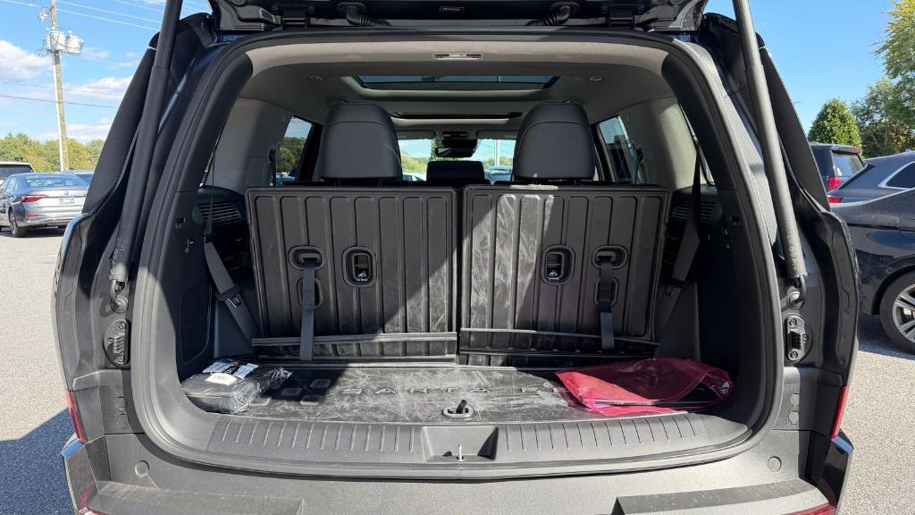 used 2025 Hyundai SANTA FE HEV car, priced at $46,900