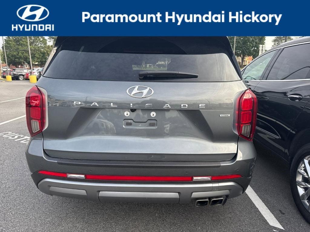 used 2024 Hyundai Palisade car, priced at $39,900