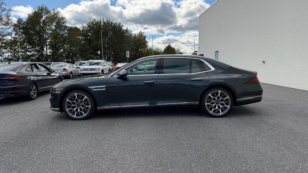 used 2023 Genesis G90 car, priced at $62,900