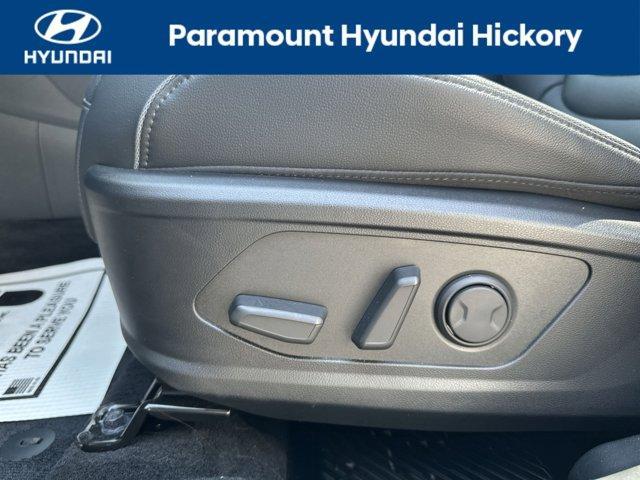 used 2025 Hyundai SANTA CRUZ car, priced at $39,900