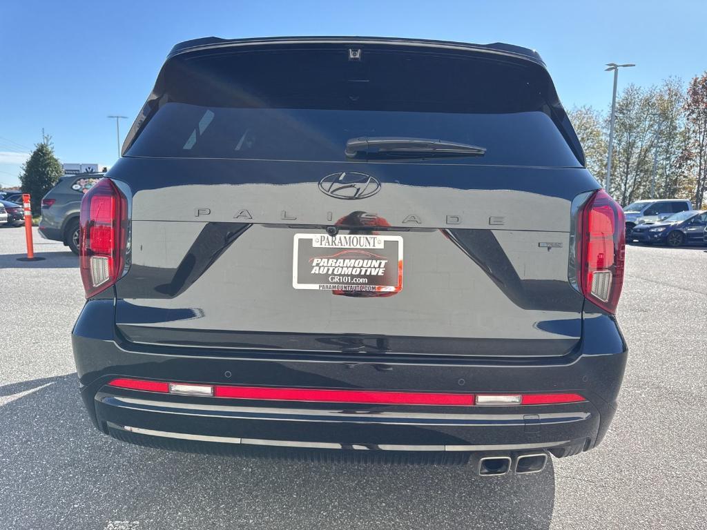 used 2025 Hyundai Palisade car, priced at $52,900