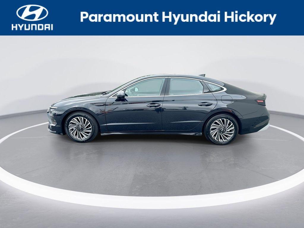 used 2025 Hyundai Sonata Hybrid car, priced at $34,800