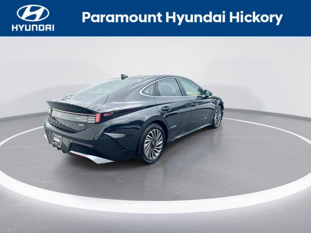 used 2025 Hyundai Sonata Hybrid car, priced at $32,900