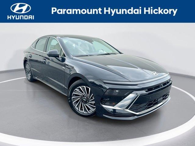 used 2025 Hyundai Sonata Hybrid car, priced at $34,800