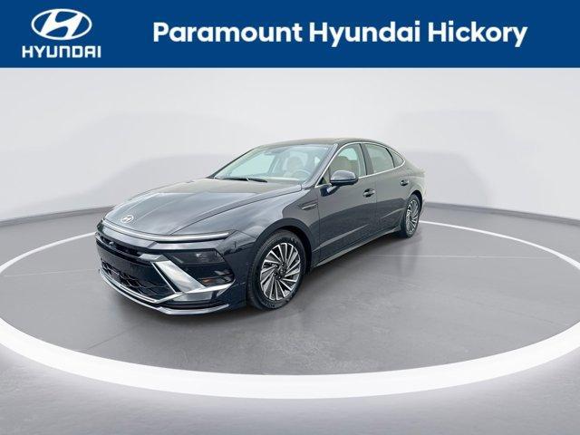 used 2025 Hyundai Sonata Hybrid car, priced at $34,800