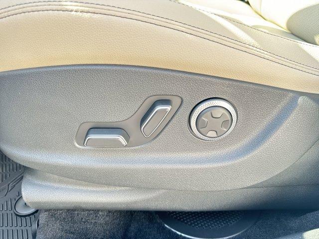 new 2026 Genesis GV70 car