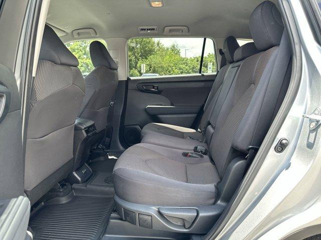 used 2024 Toyota Highlander car, priced at $40,900