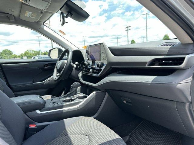 used 2024 Toyota Highlander car, priced at $40,900