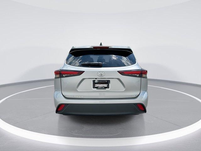used 2024 Toyota Highlander car, priced at $40,900