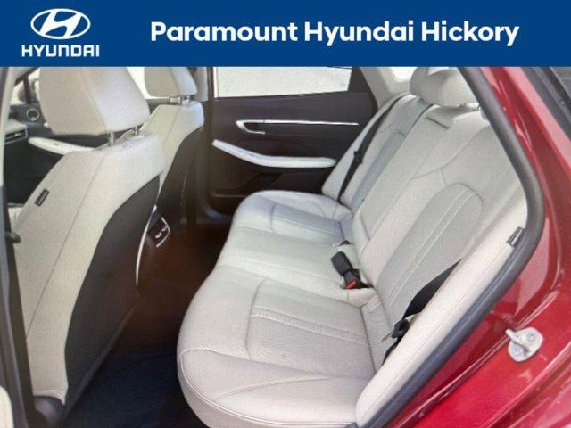 used 2025 Hyundai Sonata Hybrid car, priced at $35,900