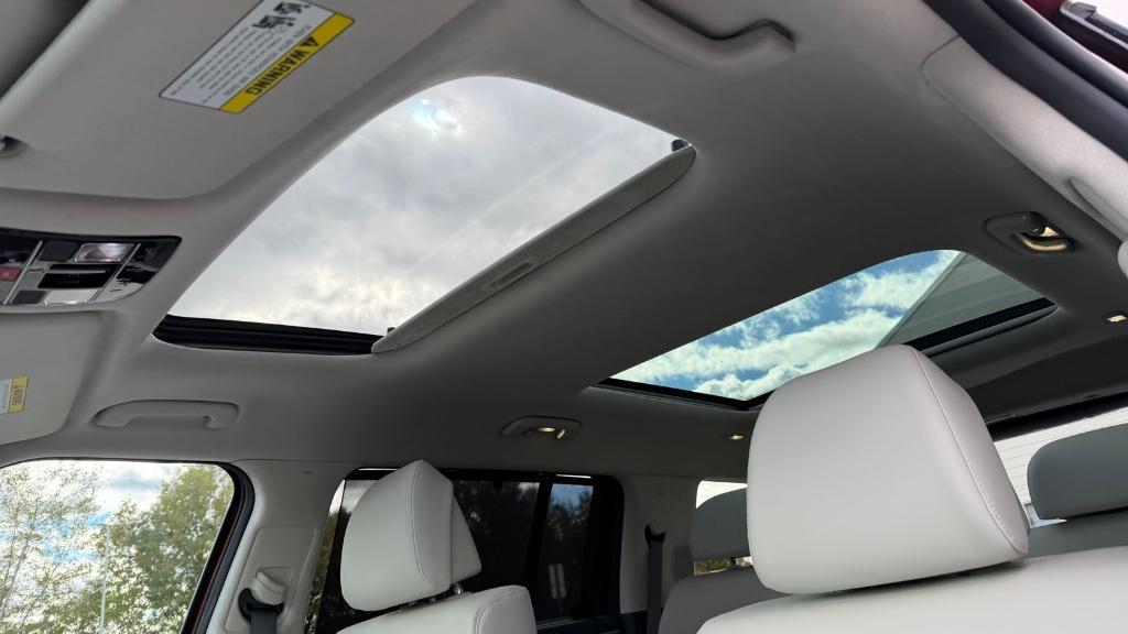 used 2024 Hyundai SANTA FE HEV car, priced at $41,900