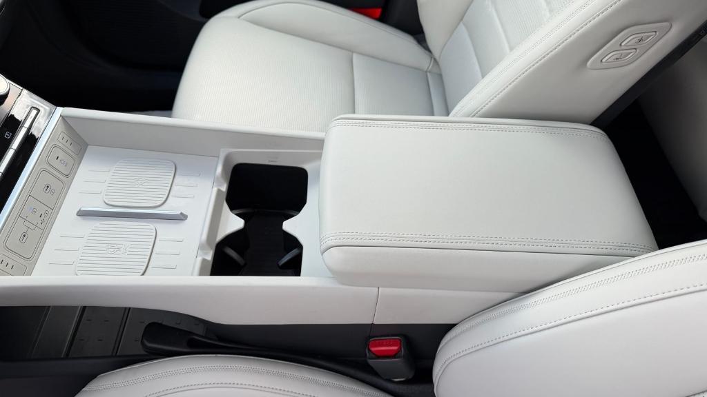 used 2024 Hyundai SANTA FE HEV car, priced at $41,900