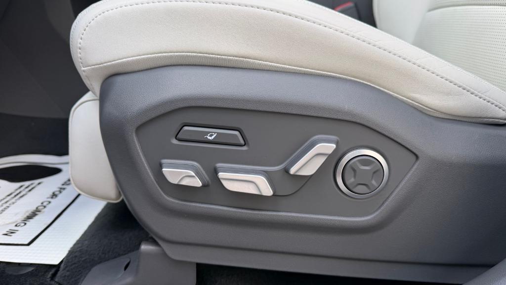 used 2024 Hyundai SANTA FE HEV car, priced at $41,900