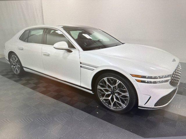 used 2025 Genesis G90 car, priced at $79,900