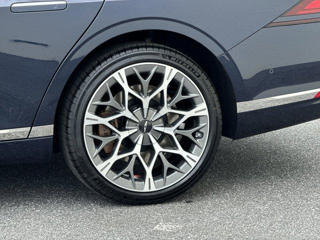 new 2025 Genesis G90 car, priced at $102,000