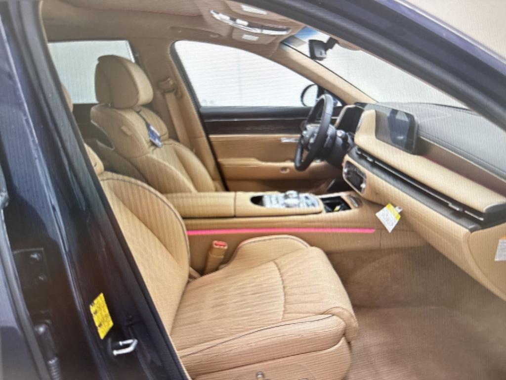 used 2025 Genesis G90 car, priced at $79,900