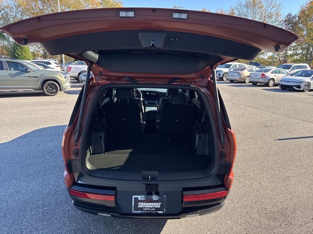 used 2025 Hyundai SANTA FE HEV car, priced at $42,900