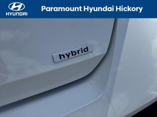 new 2024 Hyundai Elantra HEV car, priced at $30,411