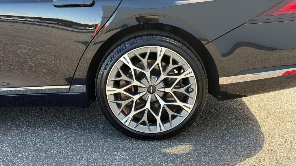 used 2025 Genesis G90 car, priced at $79,600