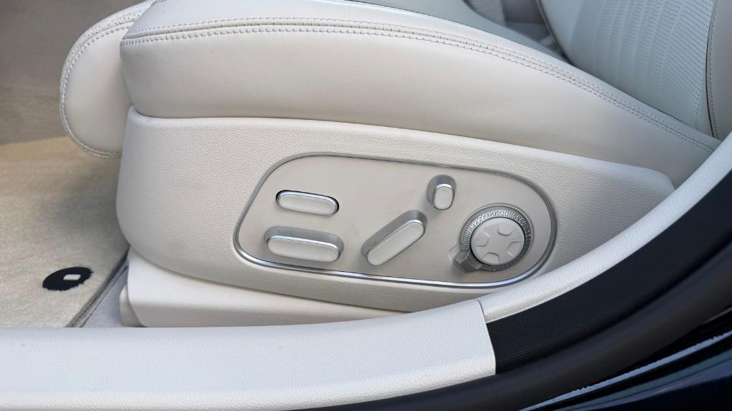 used 2025 Genesis G90 car, priced at $79,600