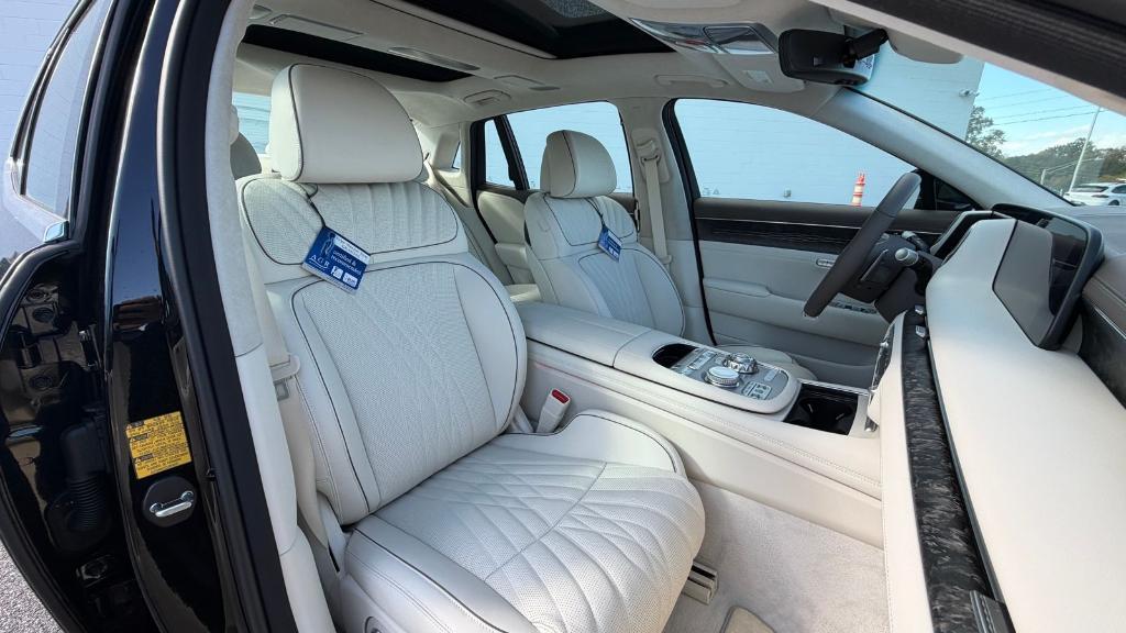 used 2025 Genesis G90 car, priced at $79,600