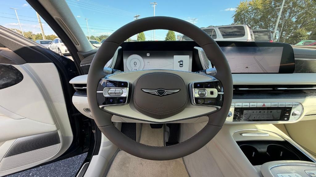 used 2025 Genesis G90 car, priced at $79,600