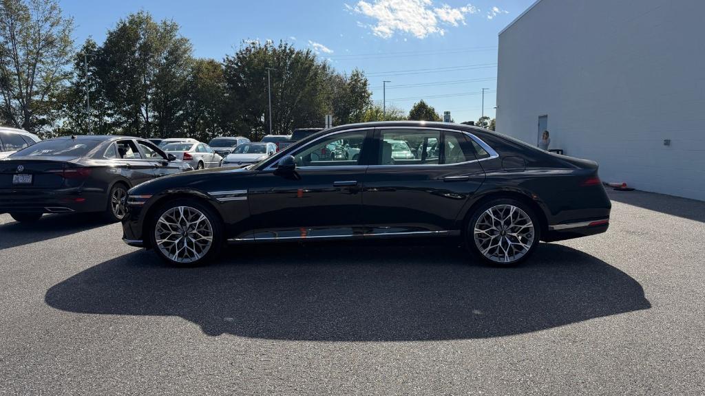 used 2025 Genesis G90 car, priced at $79,600