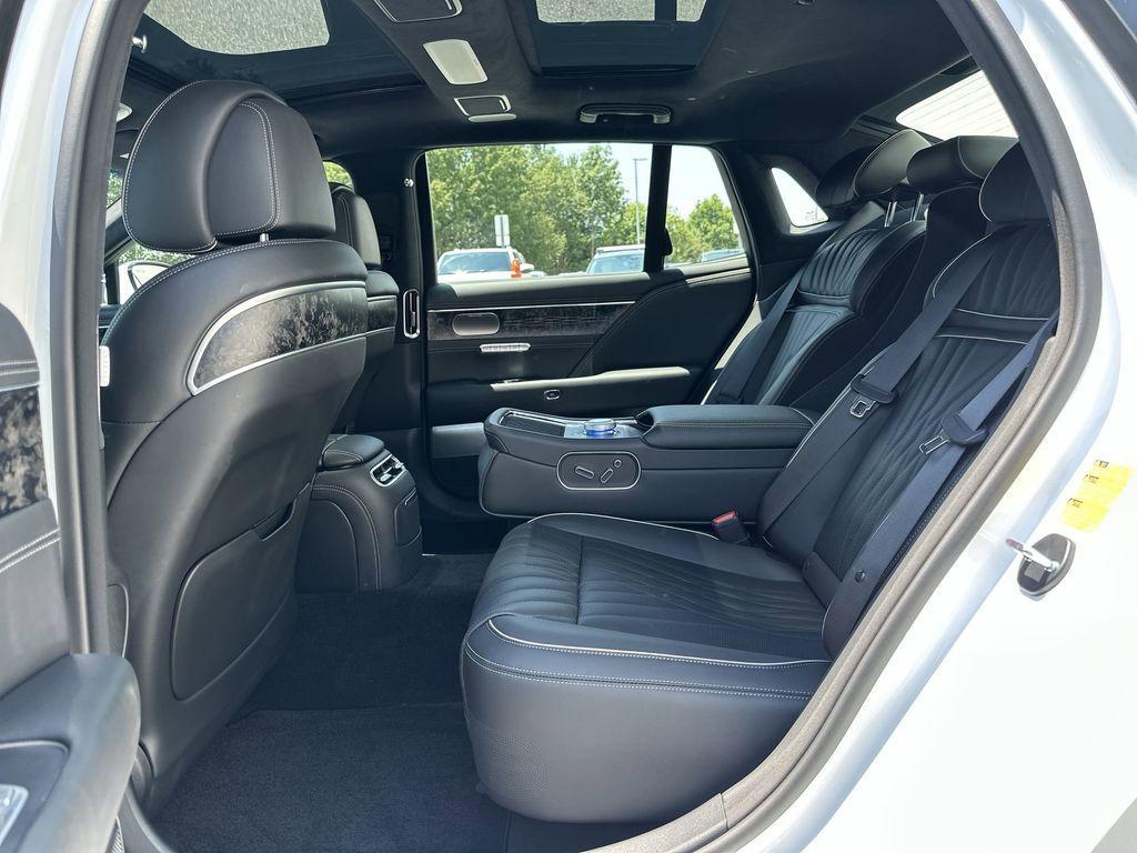 used 2025 Genesis G90 car, priced at $82,900
