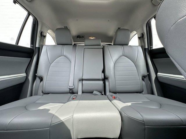 used 2023 Toyota Highlander car, priced at $39,900