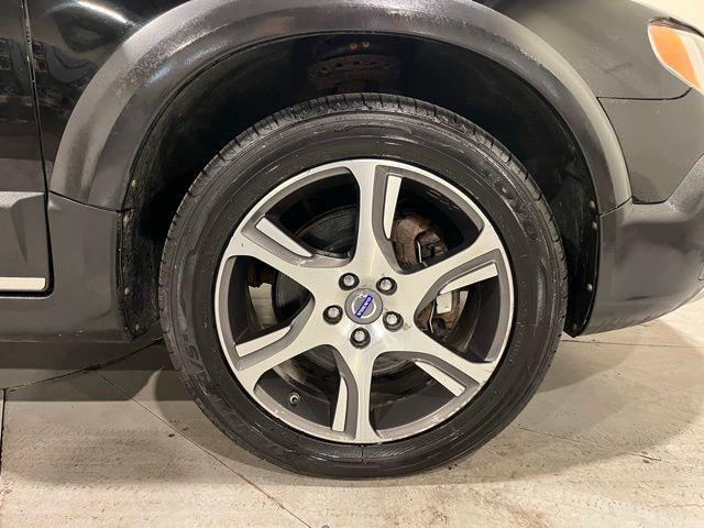 used 2014 Volvo XC70 car, priced at $13,700