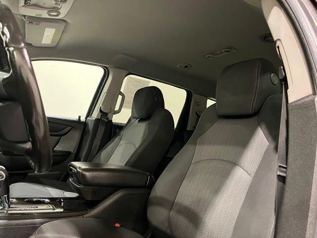 used 2016 Chevrolet Traverse car, priced at $9,900
