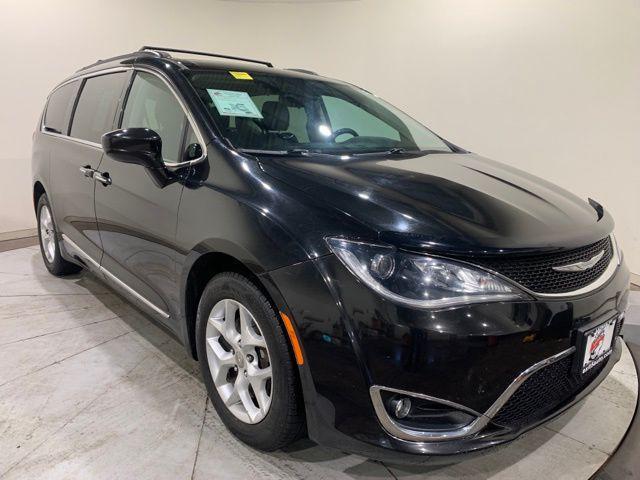 used 2017 Chrysler Pacifica car, priced at $14,800