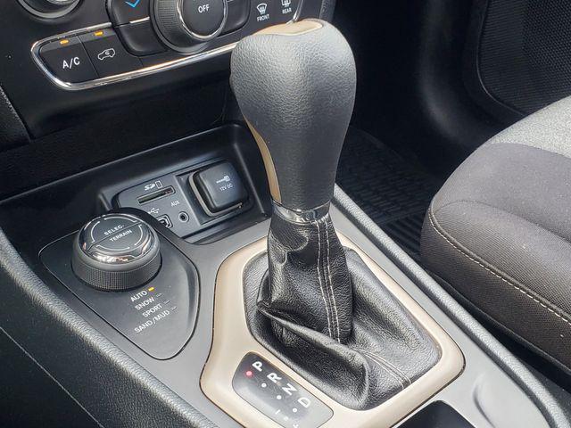 used 2014 Jeep Cherokee car, priced at $8,188