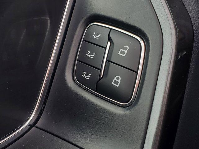 used 2021 Ford F-150 car, priced at $25,900