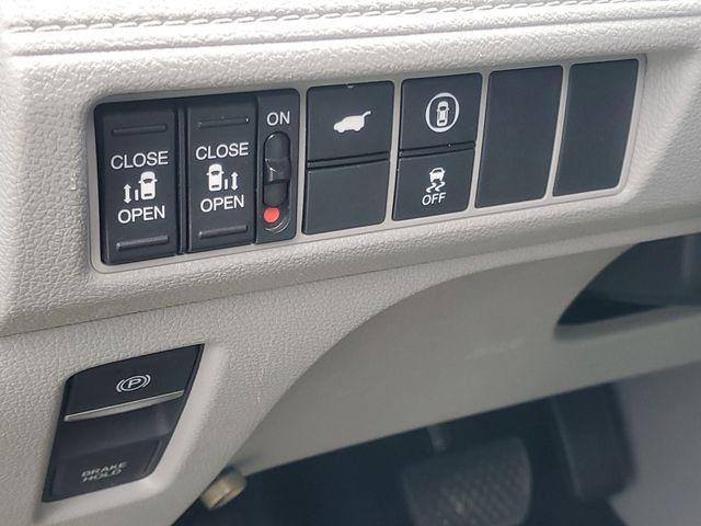 used 2023 Honda Odyssey car, priced at $27,789