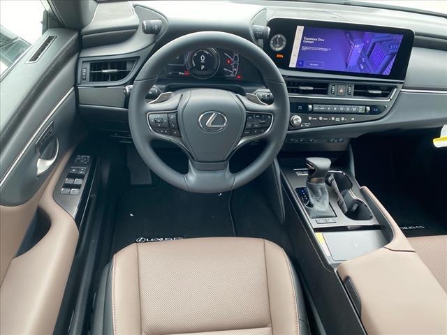 new 2025 Lexus ES 300h car, priced at $50,674