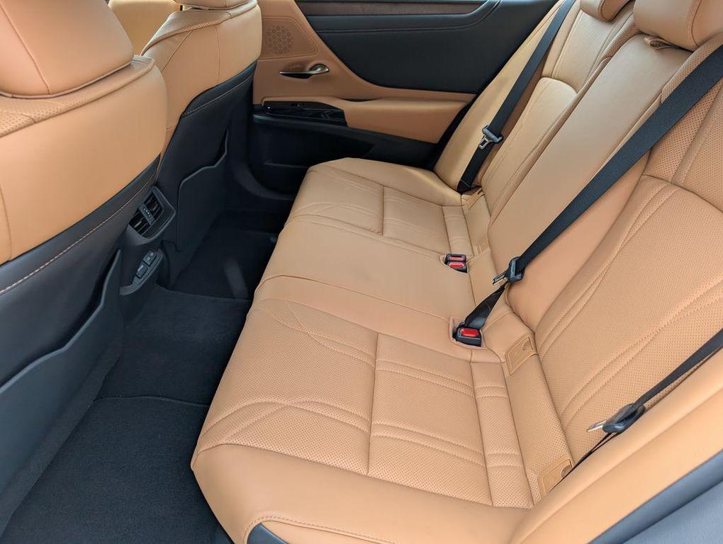 new 2025 Lexus ES 300h car, priced at $54,879