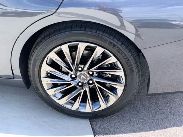 new 2025 Lexus ES 300h car, priced at $58,015
