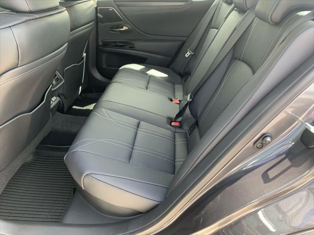 new 2025 Lexus ES 300h car, priced at $58,015