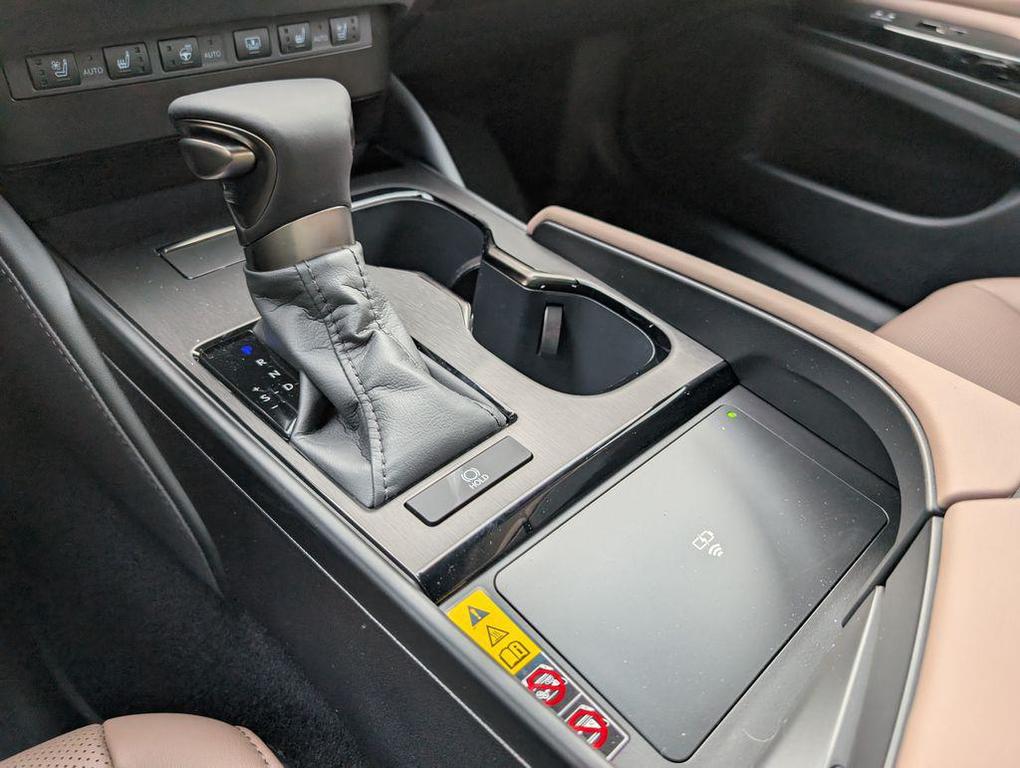 new 2025 Lexus ES 350 car, priced at $49,730